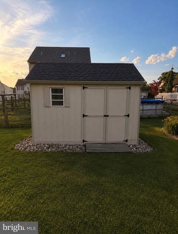 1032 ITHICA, Reading, PA 19605