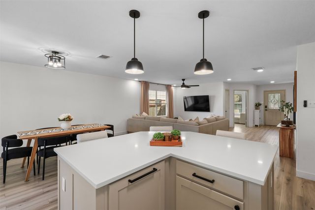 2031 Lake Trail Drive, Heartland, TX 75126