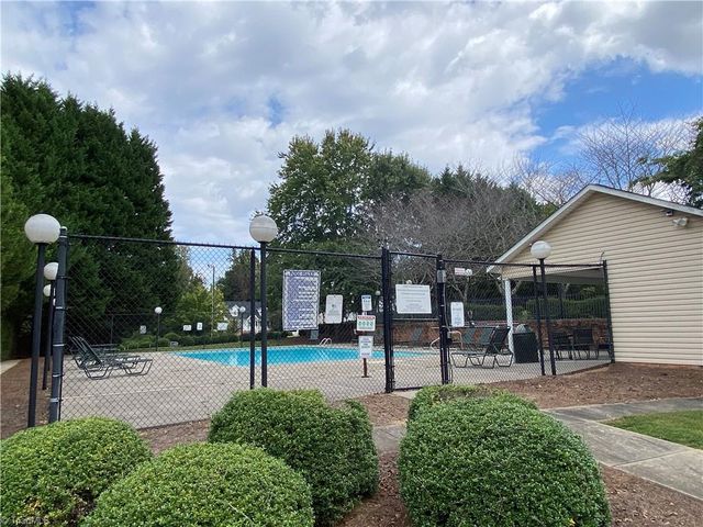 2837 Bridgeport Drive, Winston-salem, NC 27103