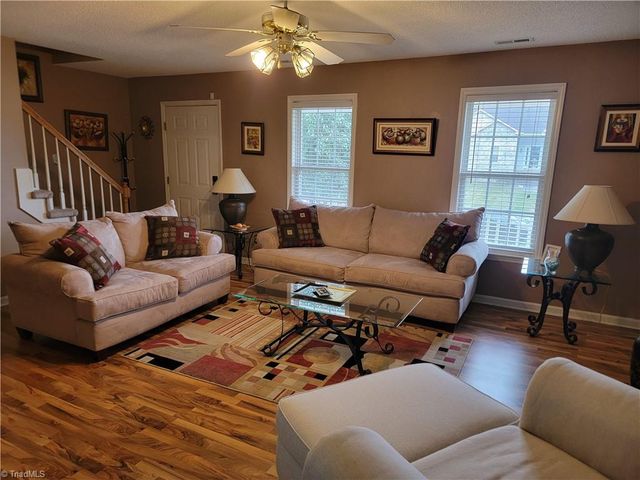 2837 Bridgeport Drive, Winston-salem, NC 27103