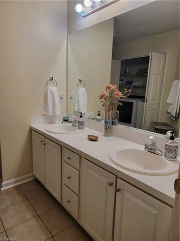 2837 Bridgeport Drive, Winston-salem, NC 27103