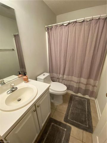 2837 Bridgeport Drive, Winston-salem, NC 27103