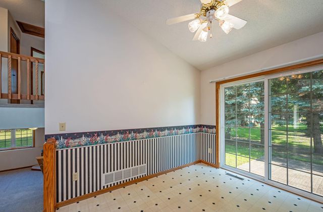 19 La Mar Court, North Mankato, MN 56003