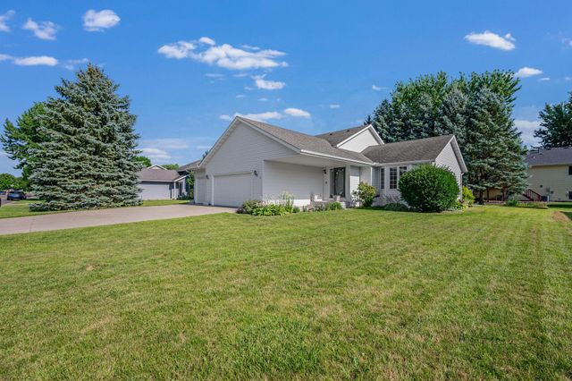 19 La Mar Court, North Mankato, MN 56003