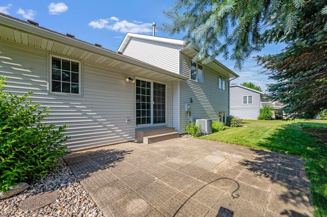 19 La Mar Court, North Mankato, MN 56003