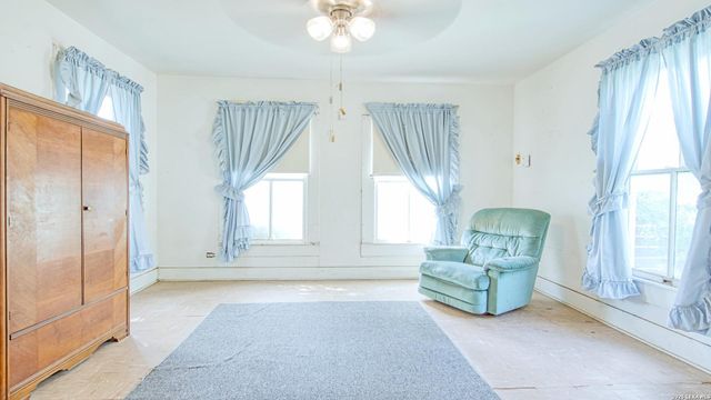 1107 Trail St, Floresville, TX 78114