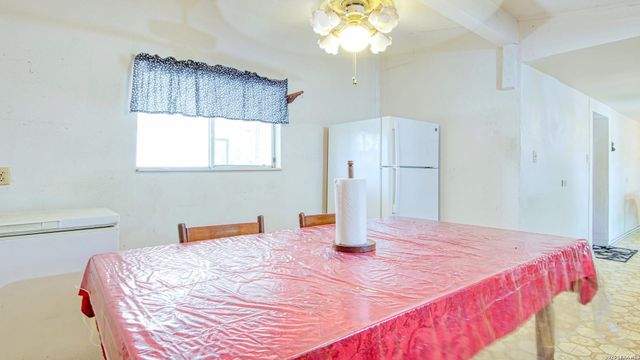 1107 Trail St, Floresville, TX 78114