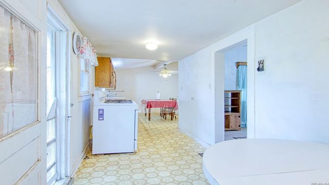 1107 Trail St, Floresville, TX 78114