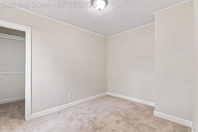 23826 Columbus Avenue, Warren, MI 48089