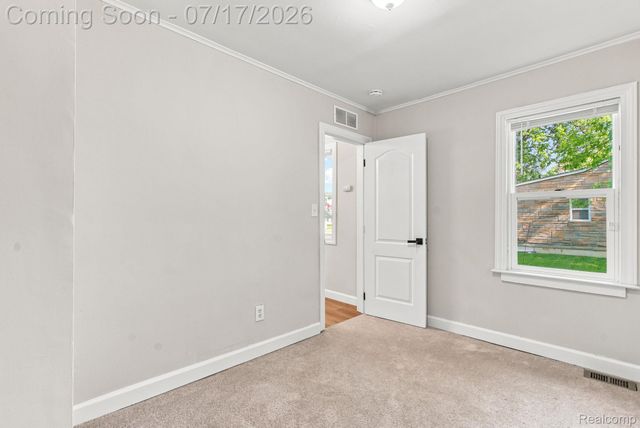23826 Columbus Avenue, Warren, MI 48089