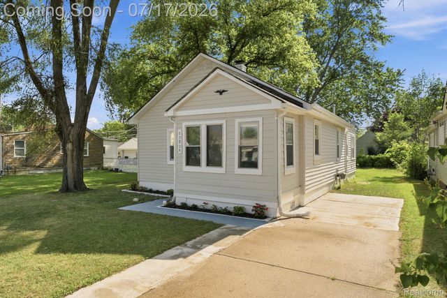 23826 Columbus Avenue, Warren, MI 48089