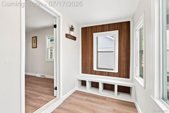 23826 Columbus Avenue, Warren, MI 48089