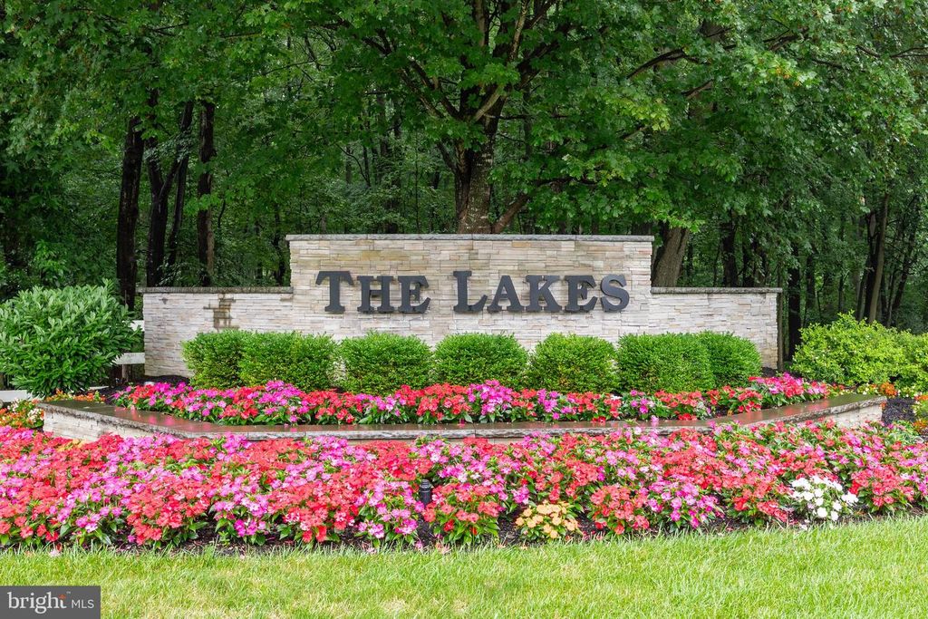 2904-B TARNBROOK DR, Mount Laurel, NJ 08054