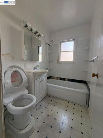 4131 Chaucer Drive, Concord, CA 94521