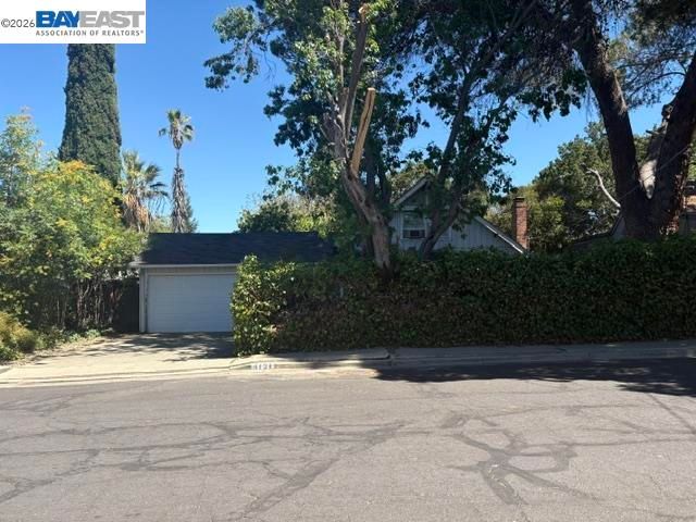4131 Chaucer Drive, Concord, CA 94521