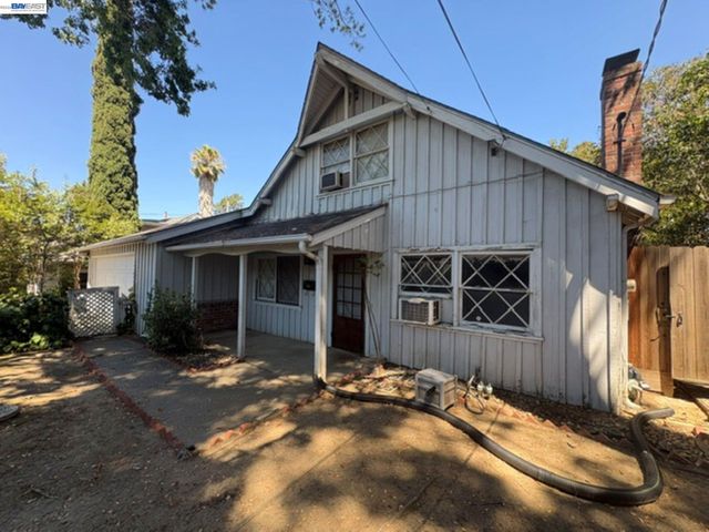 4131 Chaucer Drive, Concord, CA 94521