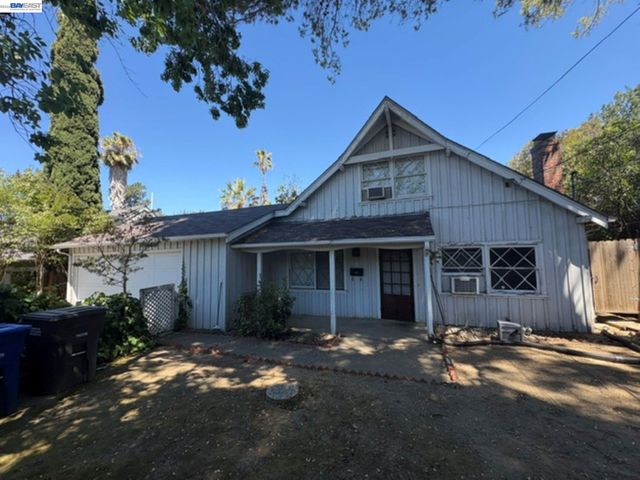 4131 Chaucer Drive, Concord, CA 94521