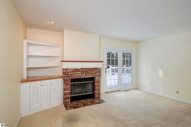 1170 Braebury Way, Traverse City, MI 49686