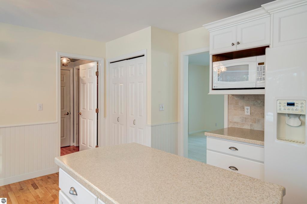 Image 14 of property listing at 1170 Braebury Way, Traverse City, MI 49686