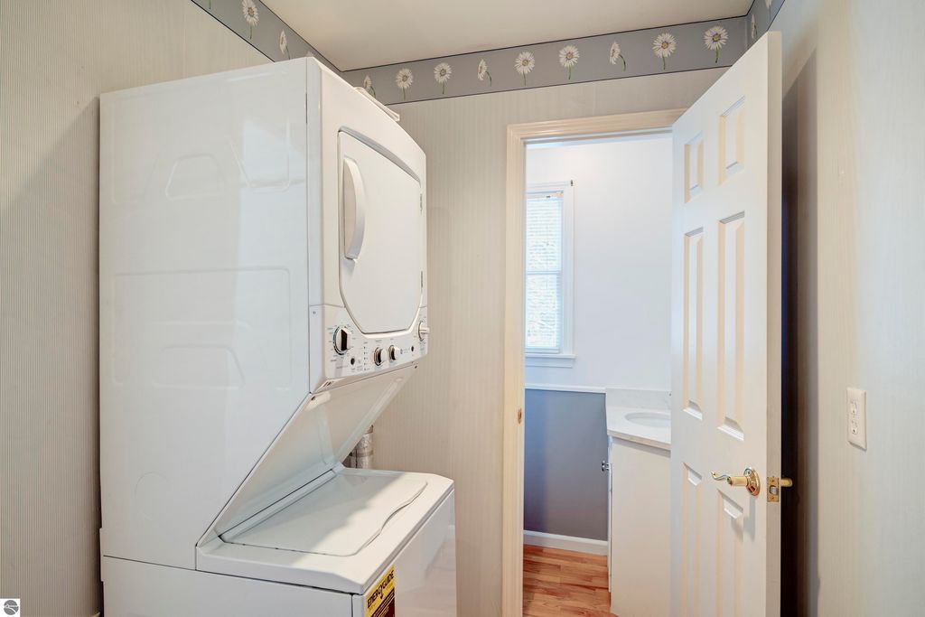 Image 16 of property listing at 1170 Braebury Way, Traverse City, MI 49686