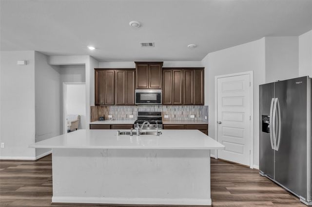 827 Cloverdale Drive, Rosharon, TX 77583