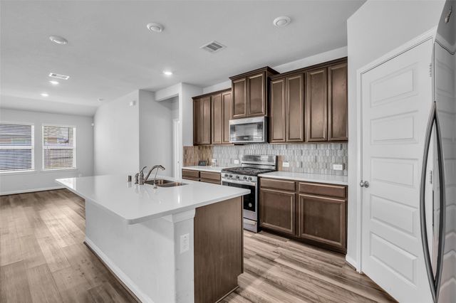 827 Cloverdale Drive, Rosharon, TX 77583