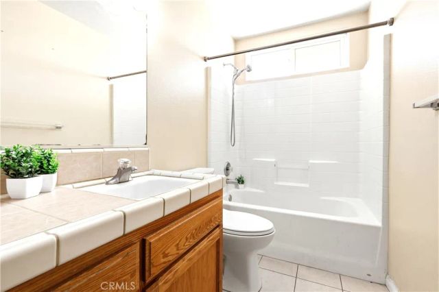 11837 11th, Hesperia, CA 92345