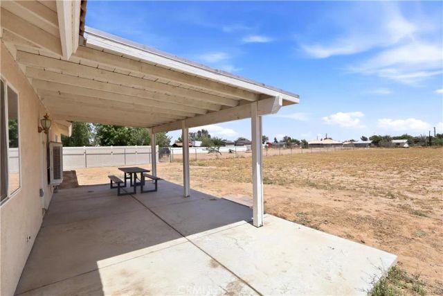 11837 11th, Hesperia, CA 92345
