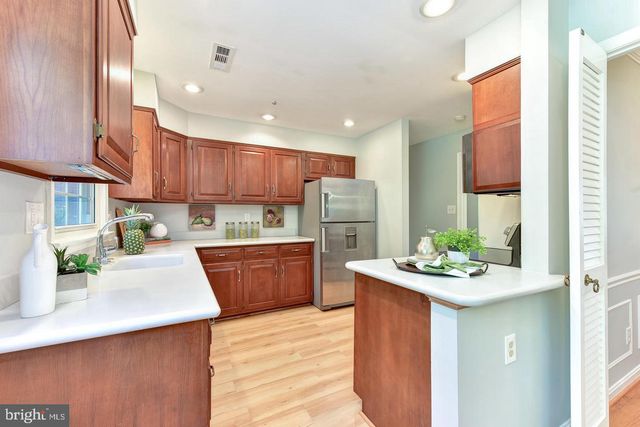 7326 OLD DOMINION DR, Mclean, VA 22101
