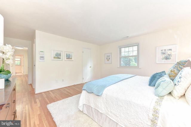 7326 OLD DOMINION DR, Mclean, VA 22101