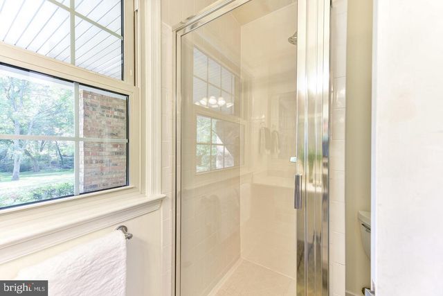 7326 OLD DOMINION DR, Mclean, VA 22101