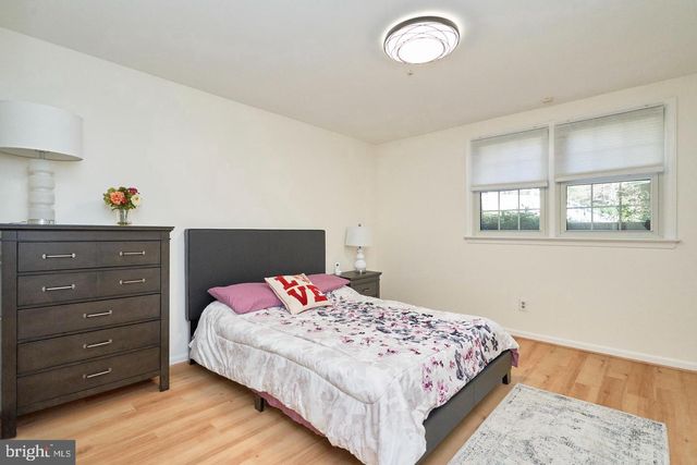 7326 OLD DOMINION DR, Mclean, VA 22101