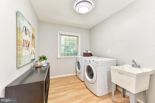 7326 OLD DOMINION DR, Mclean, VA 22101