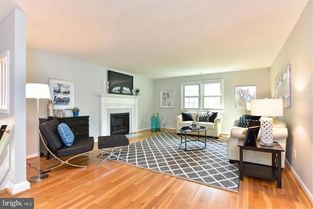 7326 OLD DOMINION DR, Mclean, VA 22101