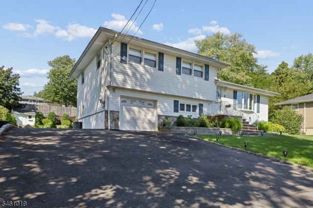 5 Viewpoint Rd, Wayne Twp., NJ 07470