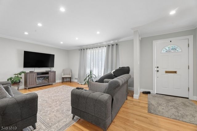 5 Viewpoint Rd, Wayne Twp., NJ 07470