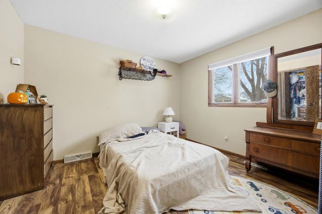 2867 Westgate Drive S, Fargo, ND 58103