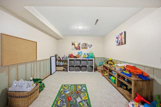 2867 Westgate Drive S, Fargo, ND 58103