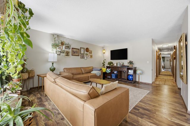 2867 Westgate Drive S, Fargo, ND 58103