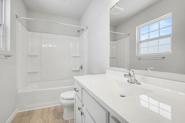 48405 Silver Oaks W, Mattawan, MI 49071