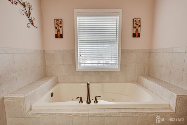 5 Marcel Lane, Piscataway, NJ 08854