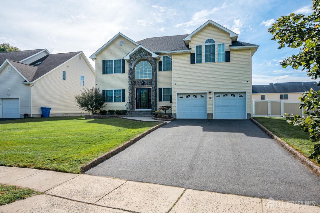5 Marcel Lane, Piscataway, NJ 08854