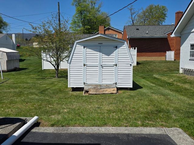W 233 Carrollton AVE, Salem, VA 24153