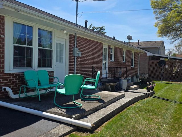 W 233 Carrollton AVE, Salem, VA 24153