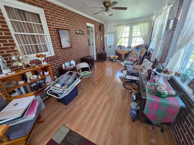 W 233 Carrollton AVE, Salem, VA 24153