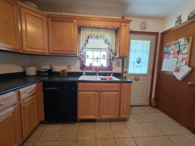 W 233 Carrollton AVE, Salem, VA 24153