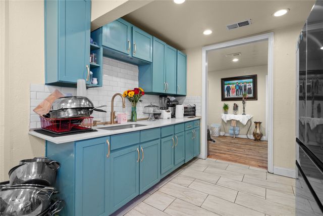 1817 Deer Path Drive, Dallas, TX 75216