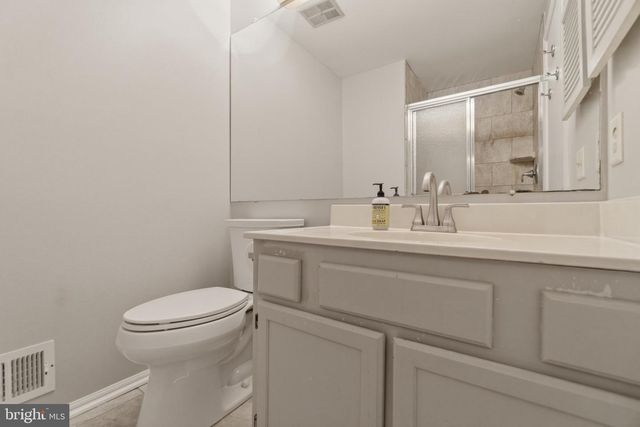 14 LAMBETH BRIDGE CT, Lutherville Timonium, MD 21093
