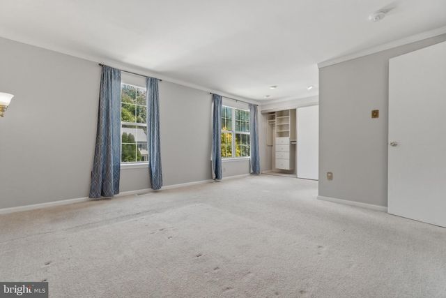 14 LAMBETH BRIDGE CT, Lutherville Timonium, MD 21093