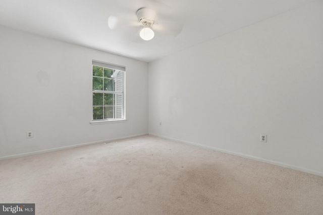 14 LAMBETH BRIDGE CT, Lutherville Timonium, MD 21093